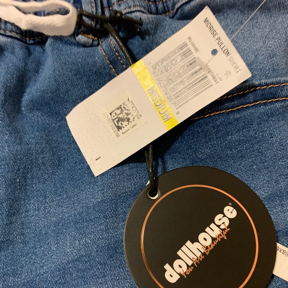 Dollhouse shorts with tags - Picture 4 of 4